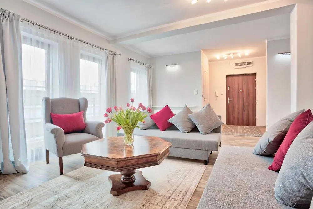 Family Apartment By Tyzenhauz Krakow Poland